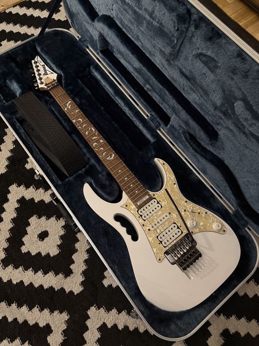 Ibanez JEM555 Steve Vai | 2011 | Dobra seria | Futerał | White