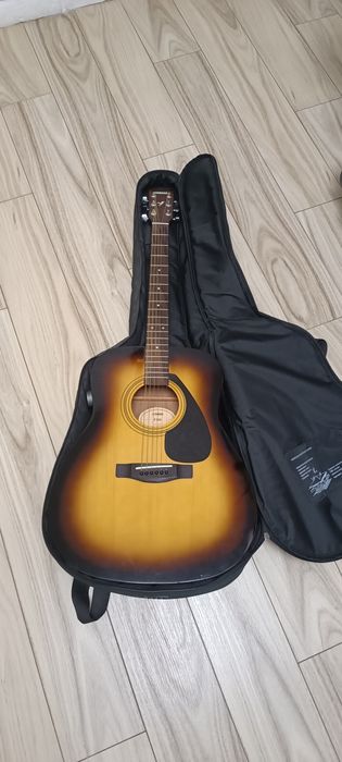 Yamaha f310 Акустична гітара