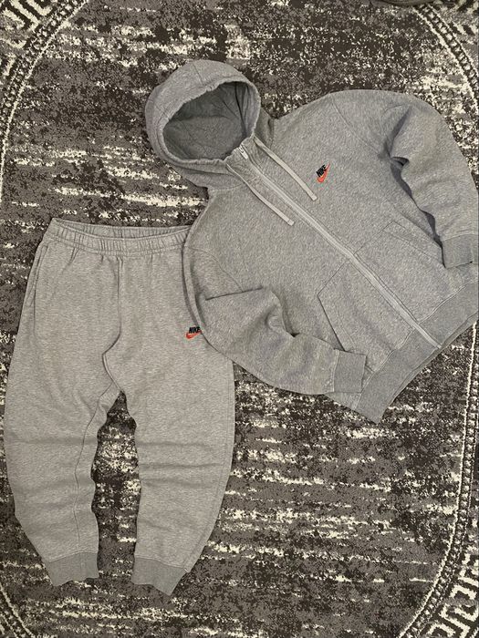 Костюм Nike NSW нові колекції М розмір сірого кольору