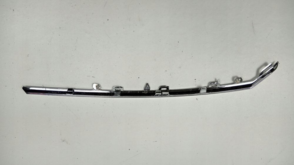 LISTWA PRAWA CHROM GRILA VW PASSAT B7