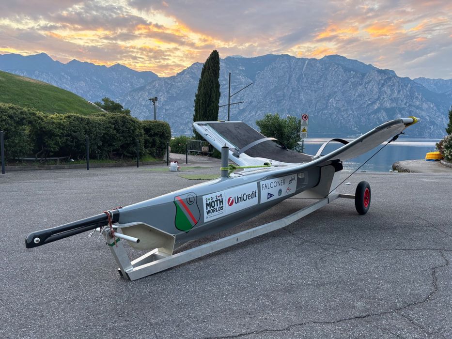 Na sprzedaż szybki latający (foiling) jacht Moth eXploder 4913
