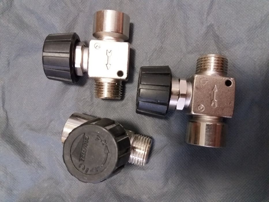 Вентиль воздушный 1/8" ГГ 1/2" ГШ camozzi