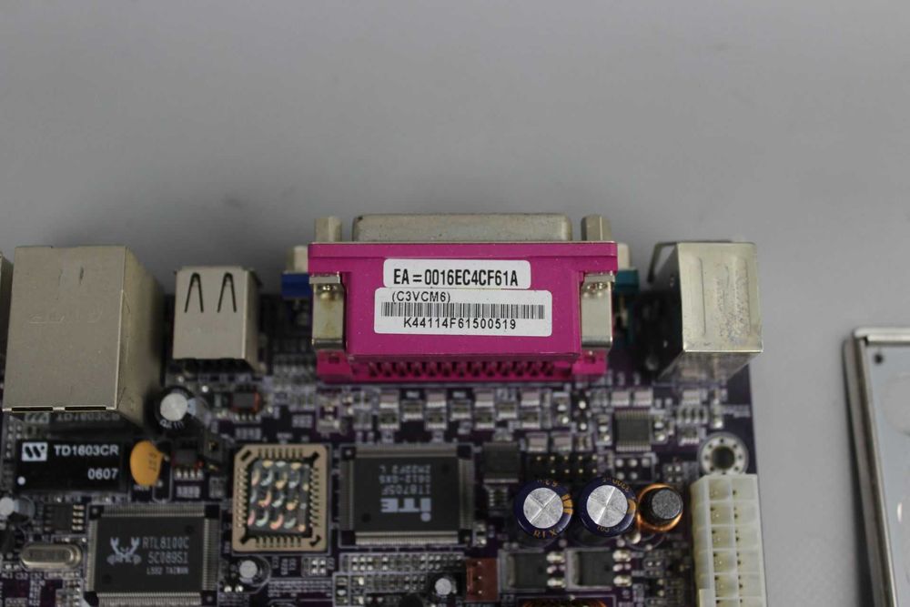 Материнська плата Via C3VCM6 Mini-ITX 1GHz + DDR 256