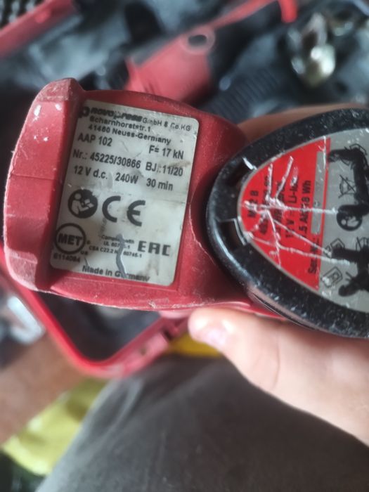 Novopress axi 102,aap 102 zaciskarka kaplet.prineto