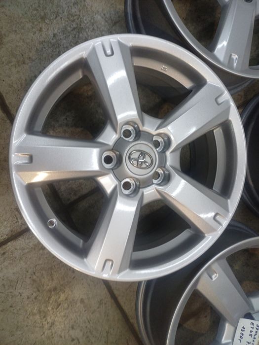 Felgi aluminiowe 5x114,3x17  et45  7,j  toyota oryginał