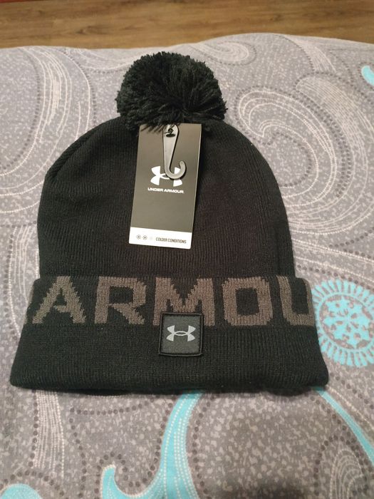 Зимняя шапка Under armour(фирма) с штатов на подростка