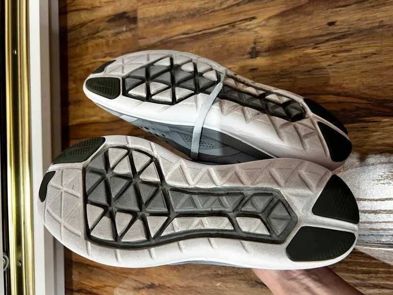 Buty biegowe szare damskie buty do biegania Nike Flex 2017 RN