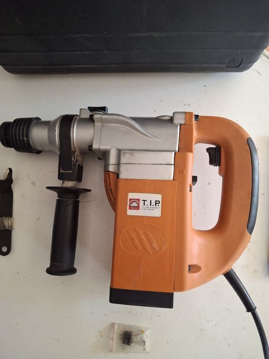 Перфоратор бочковый BOHRHAMMER BMH 1000.