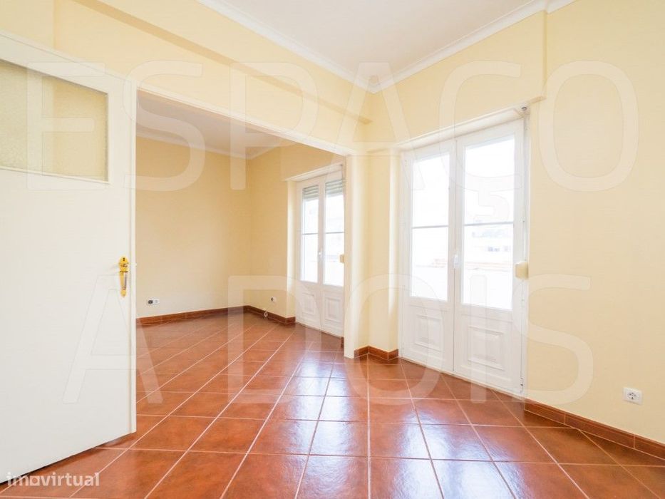Apartamento T1 com Vista Rio e Varanda | Ajuda | Cozinha Equipada |...