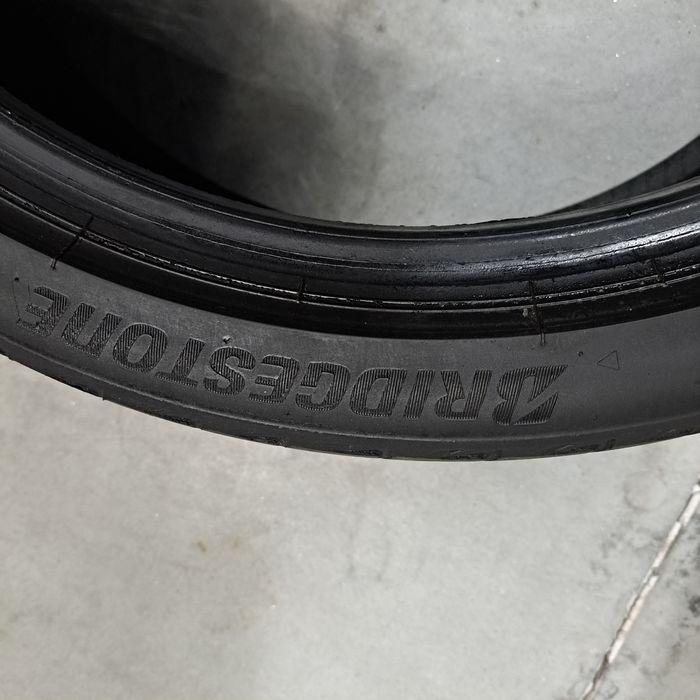 2 pneus 225 40 R19 Bridgestone Turanza RFT