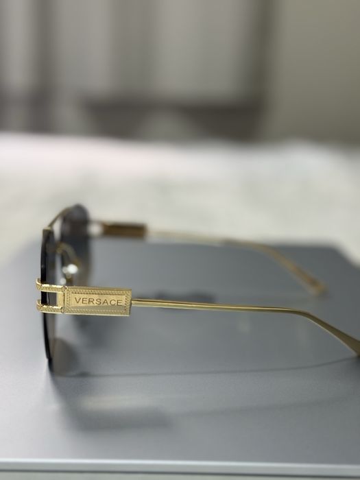 Oculos Vesasse dourado NOVO