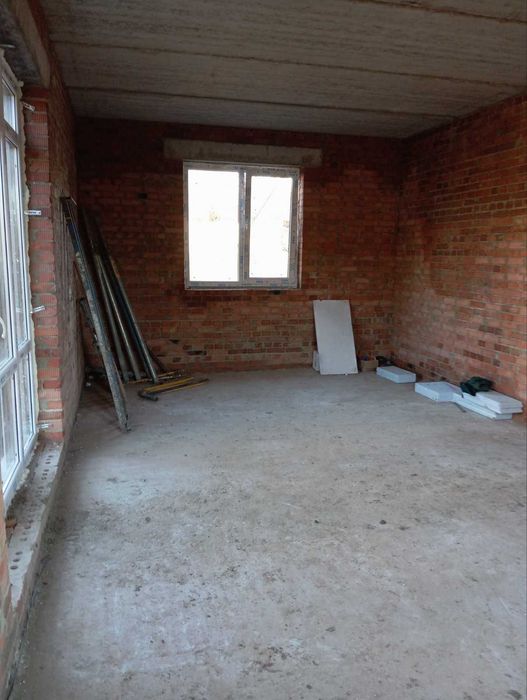 (5) Продам будинок в Селищі 8916
