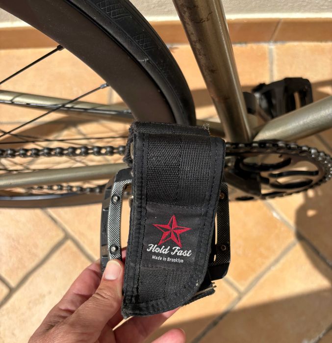 Custom Fixie DOSNOVENTA Barcelona + Wallmount