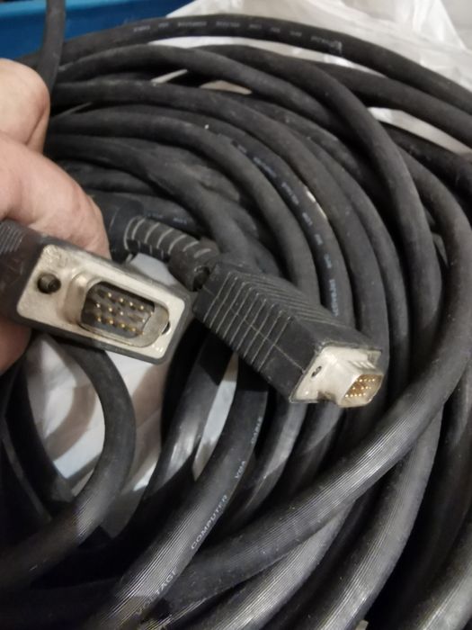Kabel monitor komputer. Około 10 mb
