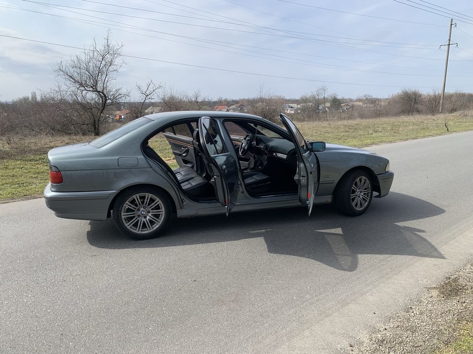 BMW E39 Рест, Дизель 3 літри, автомат