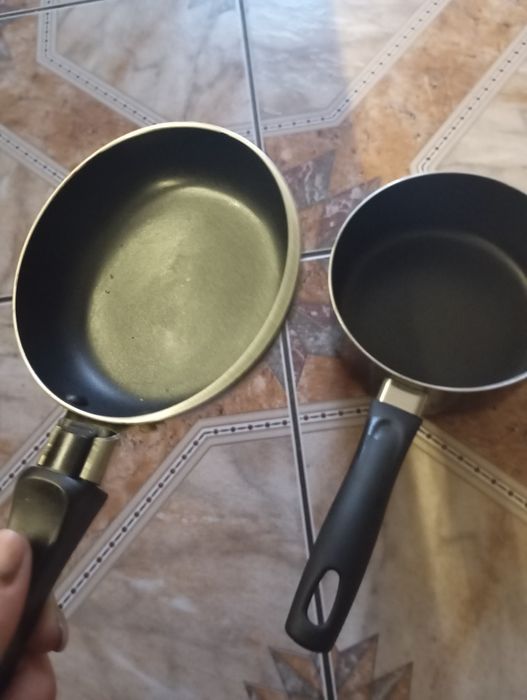 Rondelek nowy i mała patelnia