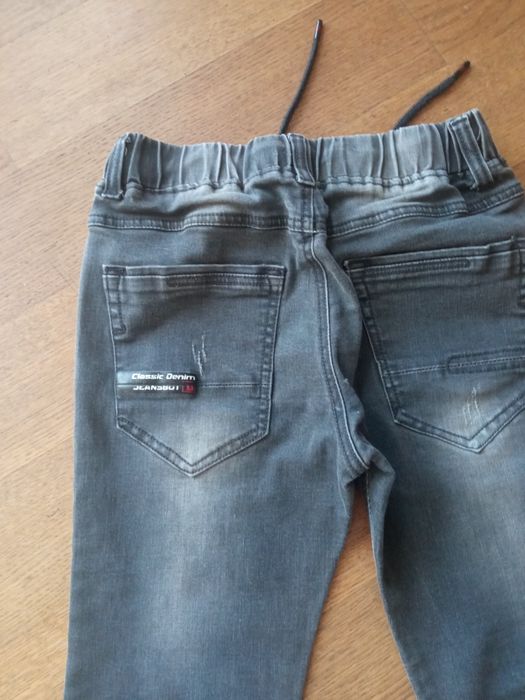 Spodnie jeansowe r.152