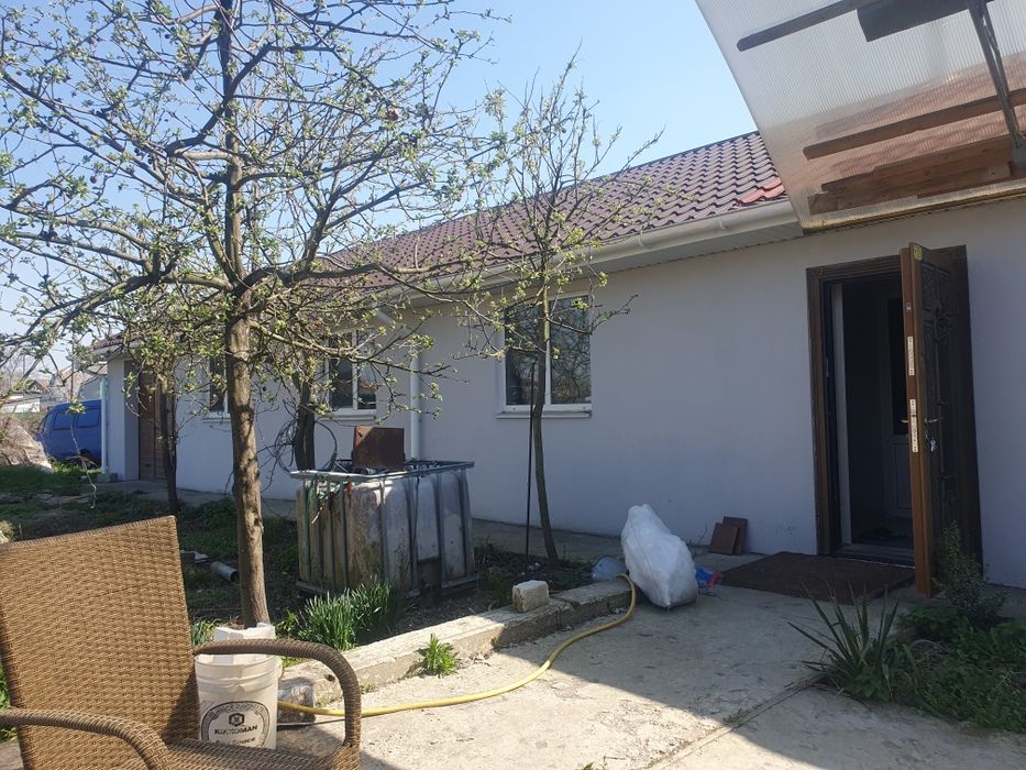 Продається Княжичі 2 будинки з ділянкою 90 соток