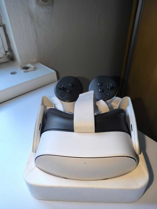 Шолом віртуальної реальності Meta Quest 3S на 256 ГБ.