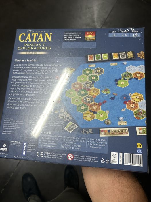 Vendo jogo de tabuleiro, Catan Piratas y Exploradores