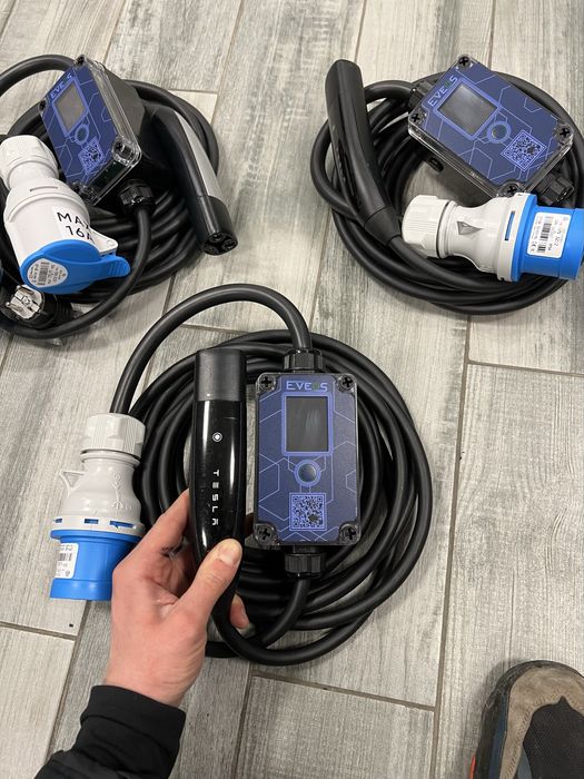 Зарядка Eveus PRO для Тесла/Tesla NACS (7.4 кВт, 32 A)