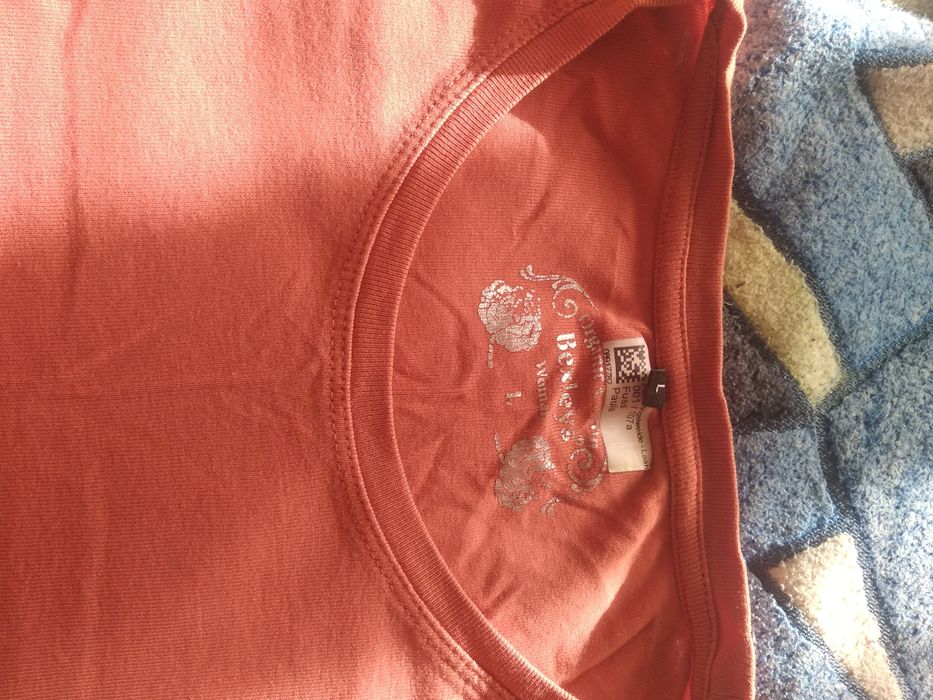 Футболка і блуза