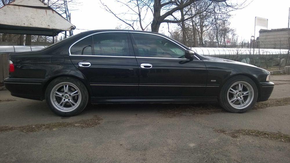 BMW е 39. 525 рестаил. механика. 2002 г.