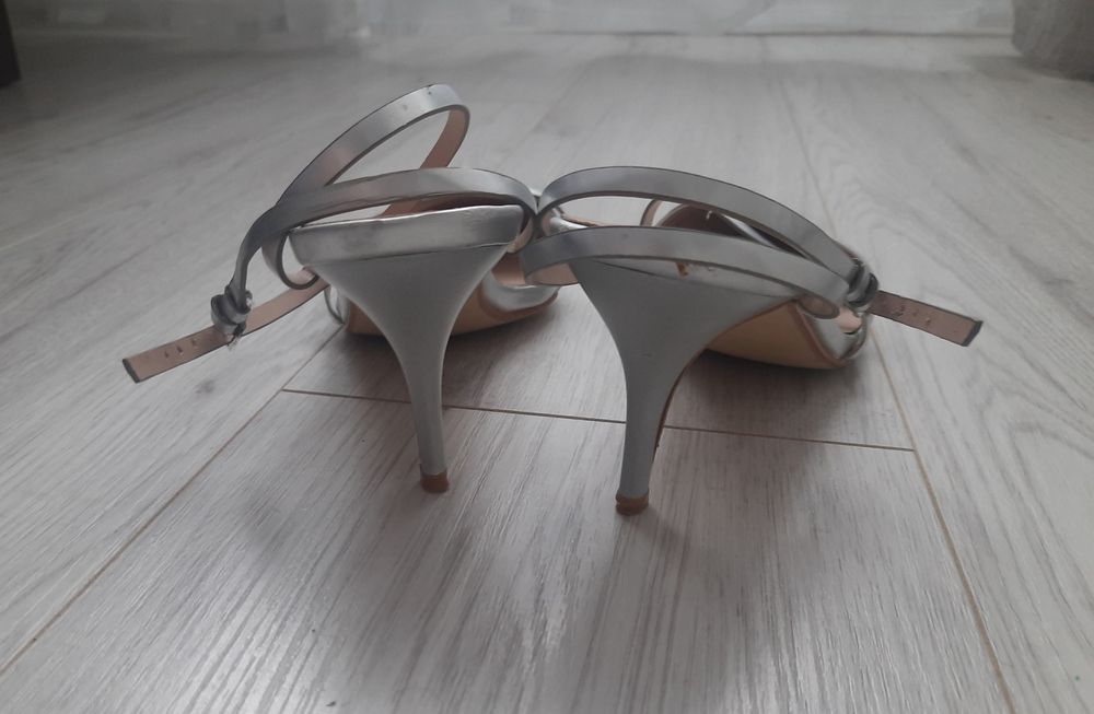 Eleganckie buty na obcasie 38