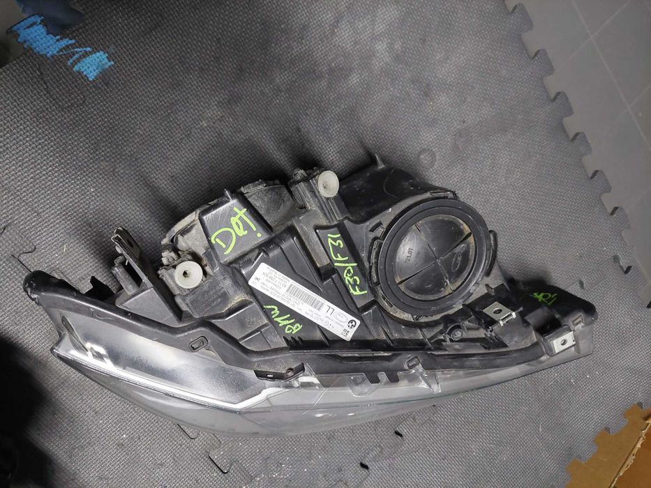 farol direito BMW f30