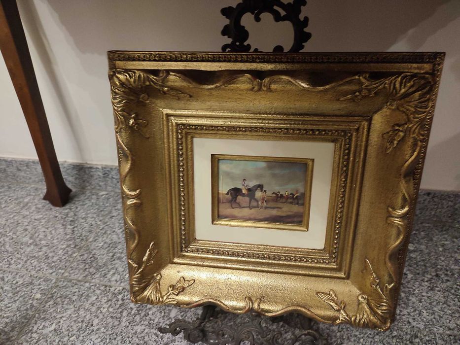 Porta pratos ou quadros