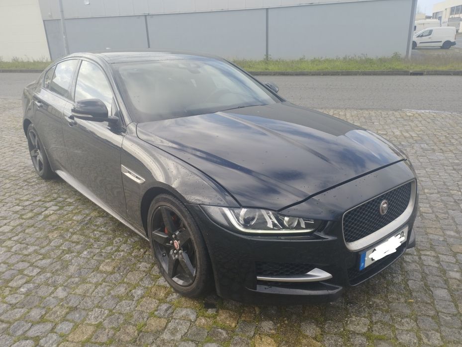 Jaguar XE 2.0 D R- Sport Auto.