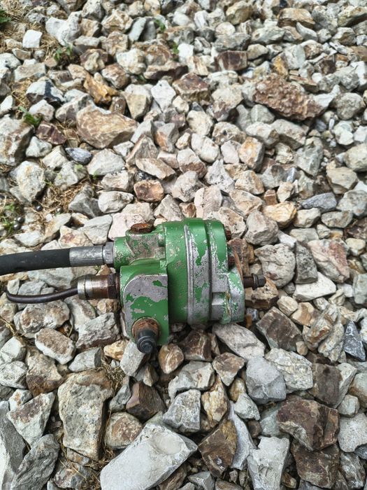 Pompa hydrauliczna John Deere 330,430,530,630