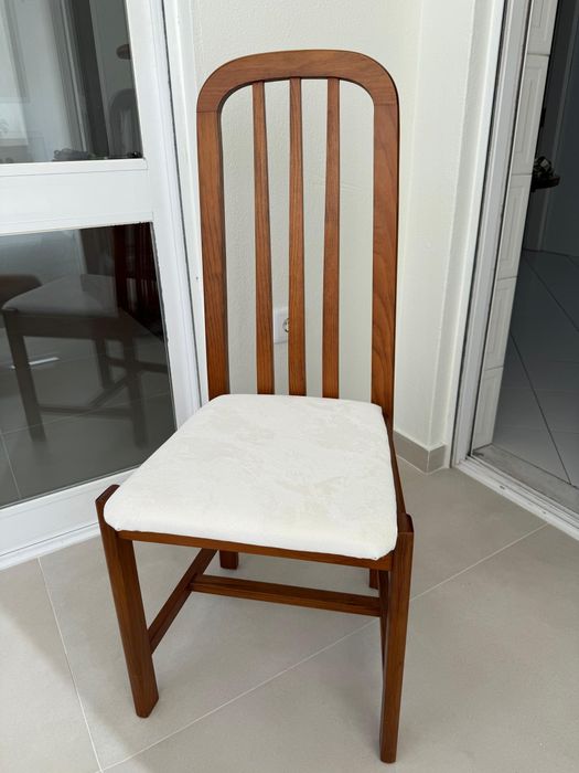 Conjunto mesa extensivel + 6 Cadeira