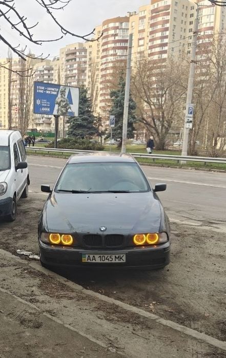 BMW e39 2л  бензин