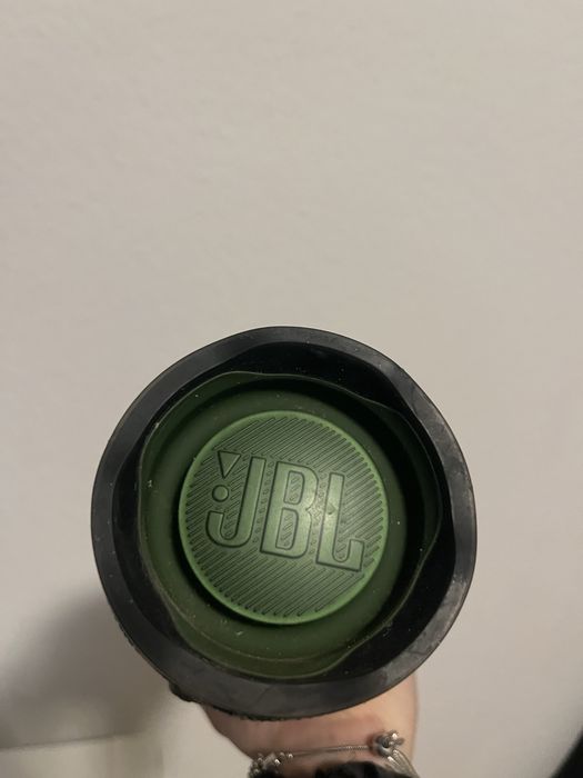 Coluna JBL ha prova de agua