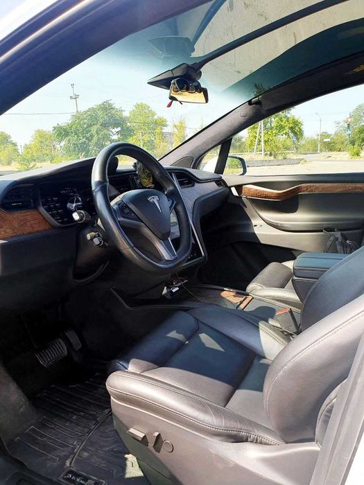 Tesla Model X 2019 VIN 5YJXCBE26LF231308 фото оголошення 11 з 19