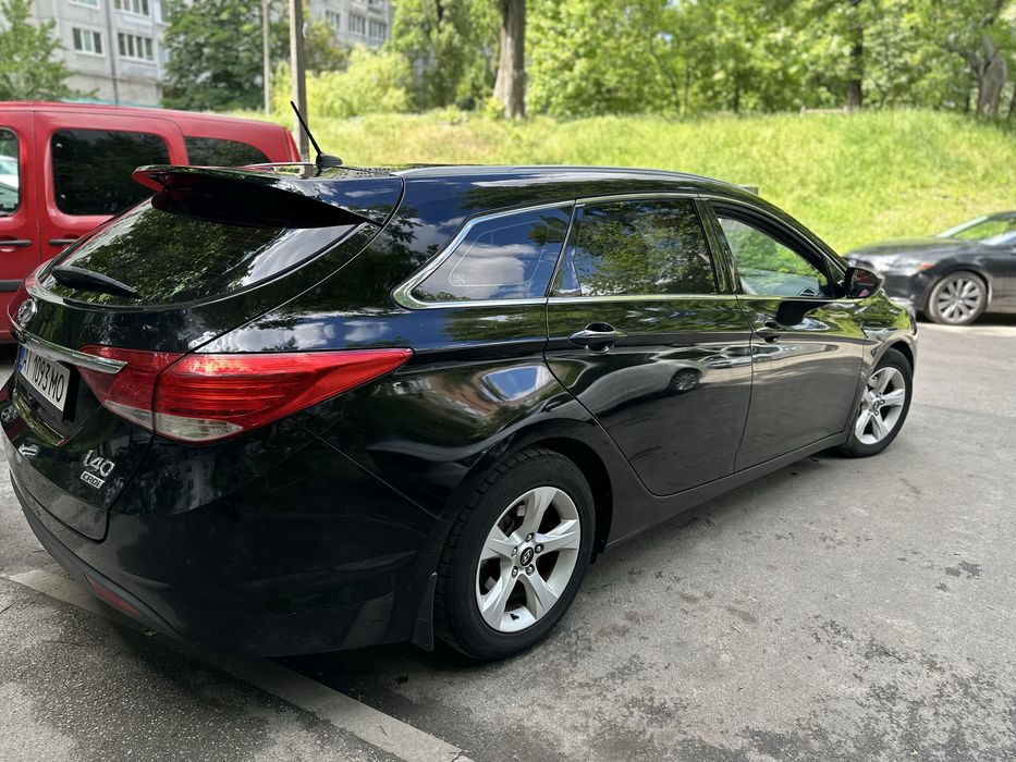 Хундай і40 автомобіль універсал