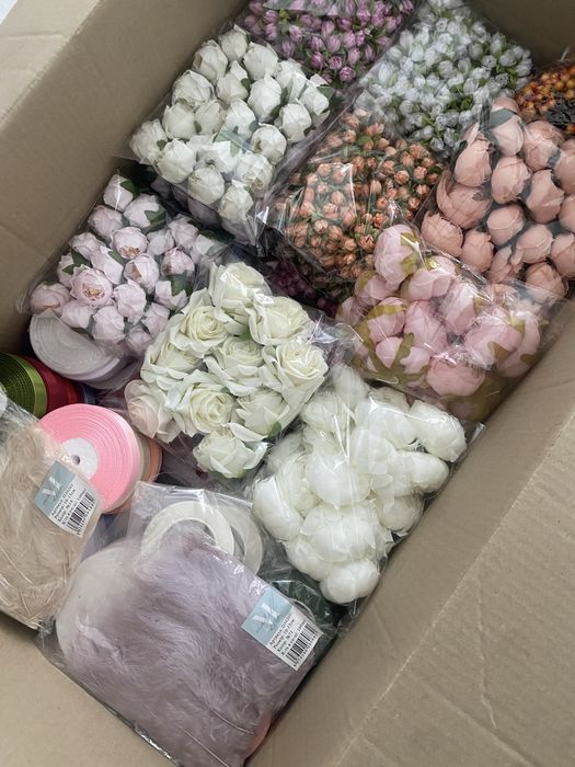 Штучні квіти , стрічки, мереживо по ГУРТОВИМ цінам