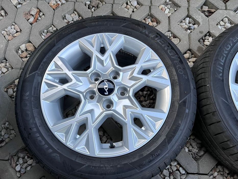 Kia cee'd felgi z oponami 205/55/16 oryginał