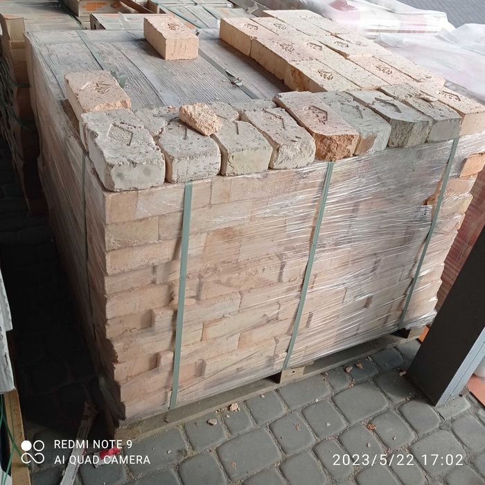 Цегла в асортименті