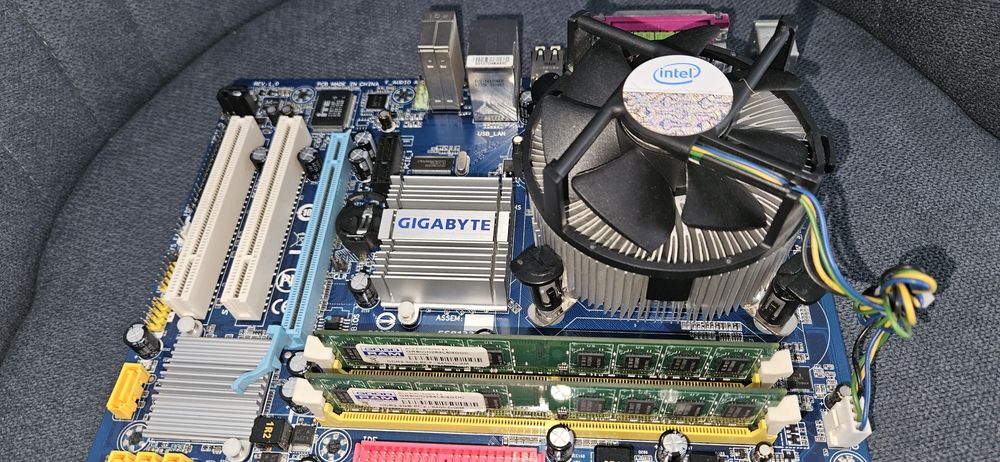 Płyta główna gigabyte GA-G31M-S2L komplet
