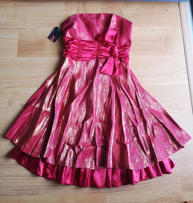 Vestido de cerimónia vermelho, curto, novo, S
