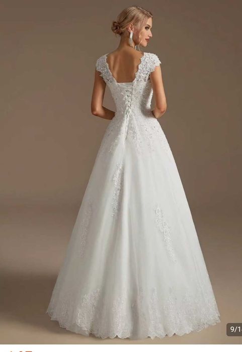 Vestido de Noiva Ajustável (Estilo Corset) + Saiote Incluído – Como Novo