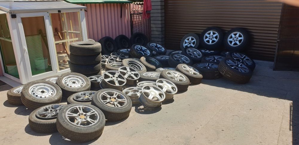 Продам резину зиме лето R14  до R20