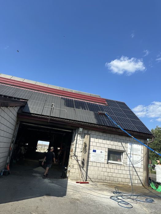 Mycie Fotowoltaiki obory chlewni kurników dachu nacinanie ruszt