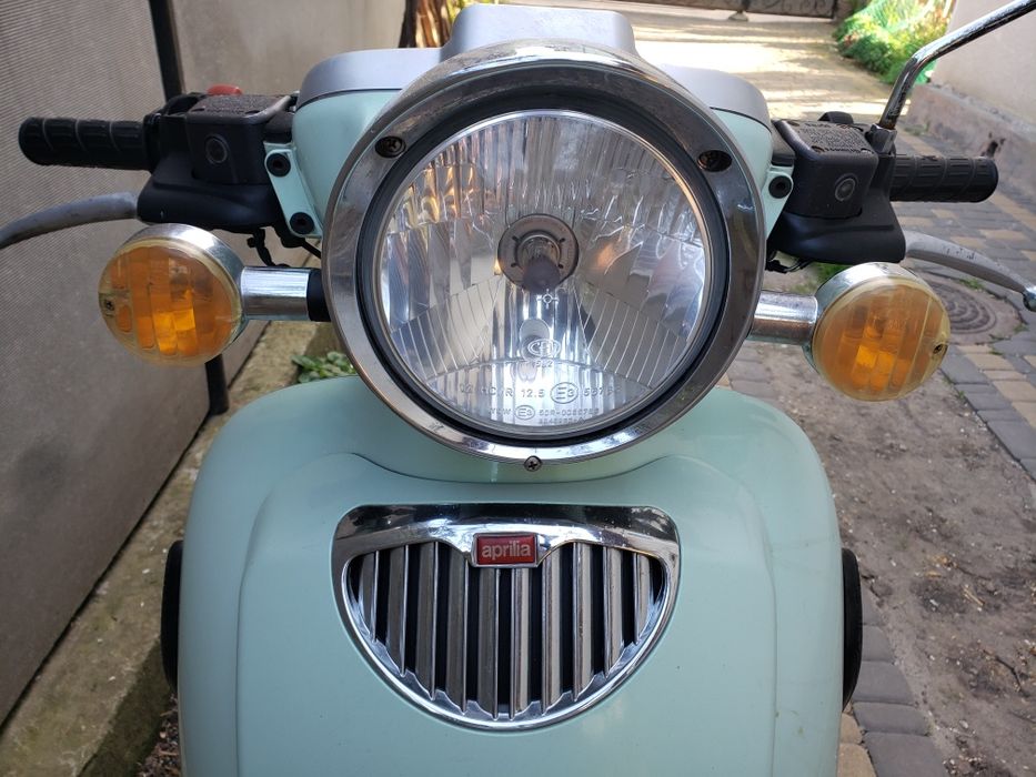 Скутер Aprilia Scarabeo 150