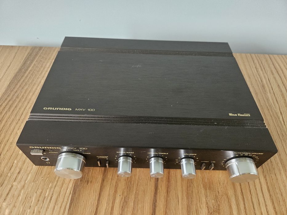 Grundig MXV 100 – klasyczny przedwzmacniacz vintage.