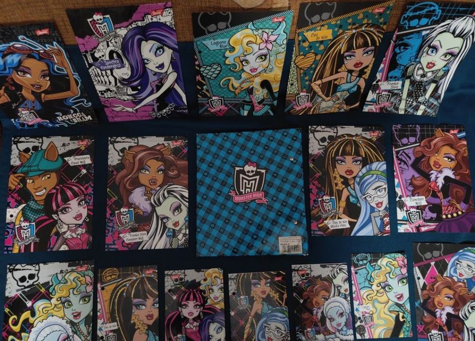 NOWE karteczki kolekcjonerskie z Monster High i segregator UNIKAT.