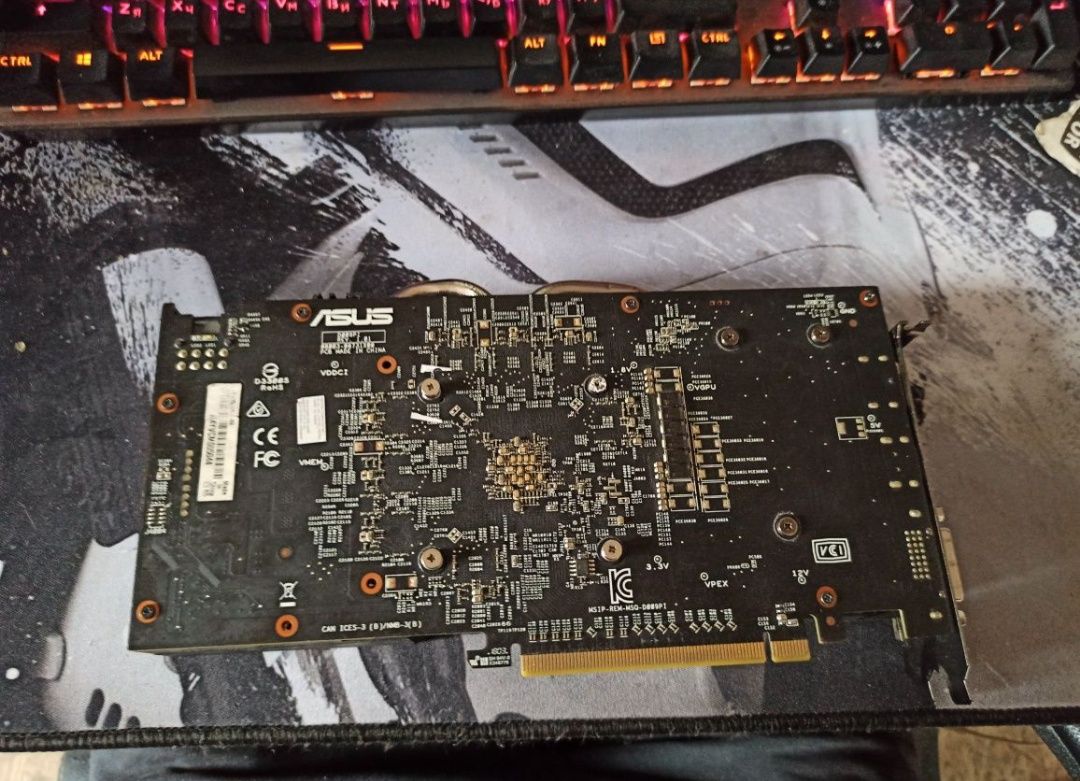 Відеокарта Rx 580 8gb: 2 000 грн. - Комплектуючі та аксесуари Рівне на Olx
