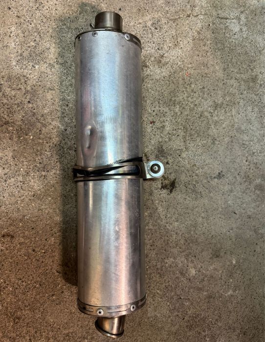 Escape silenciador akrapovic
